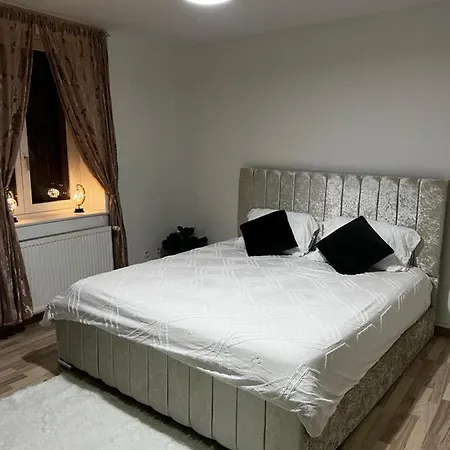 Pfeffel Apartment *